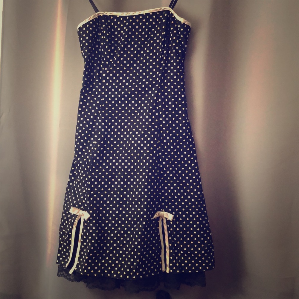 Beautiful cream and black, strapless, pin-up dress